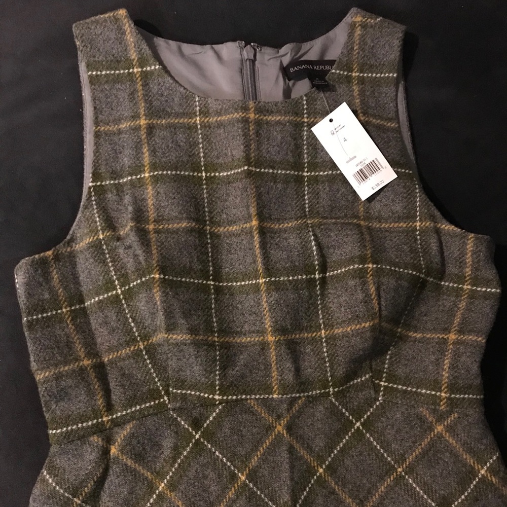 NWT Banana Republic wool dress, size 4